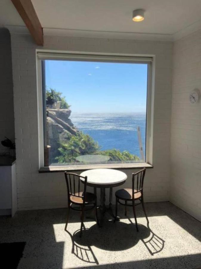 Upscale Cliffside Studio With Ocean Views North Bondi Сидни Екстериор снимка