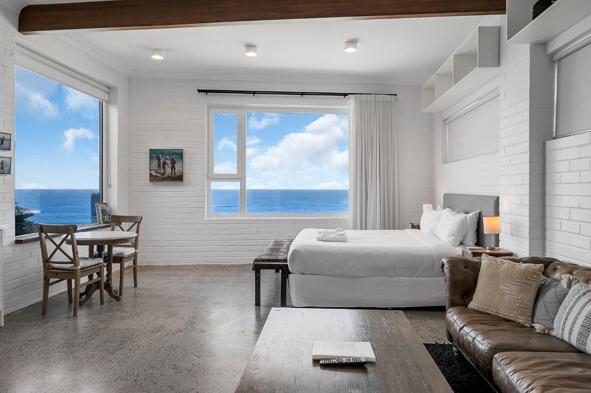 Upscale Cliffside Studio With Ocean Views North Bondi Сидни Екстериор снимка